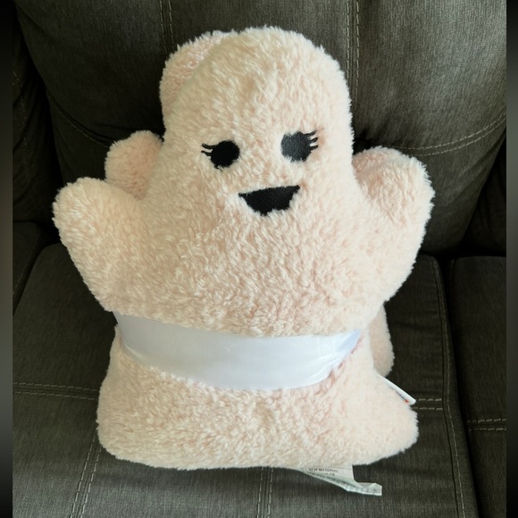 Novagratz Halloween Light Pink Ghost Throw Pillow (set of 2) NWT - Picture 3 of 3